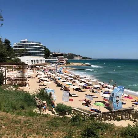 Апартамент Azur Premium 2 *